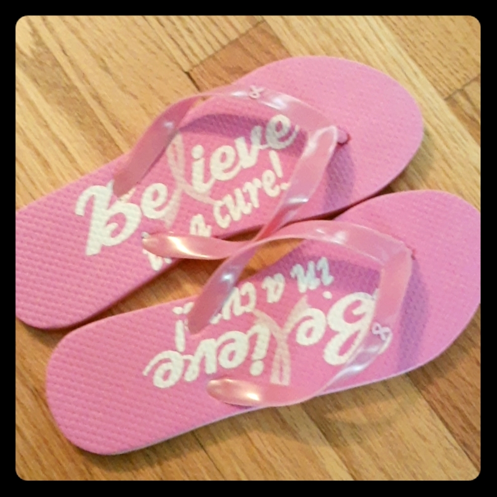 SZ 9.5 Believe In a Cure Breast Cancer Flip Flops